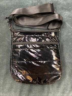 HAUTE SHORE BLACK PUFFER BAG